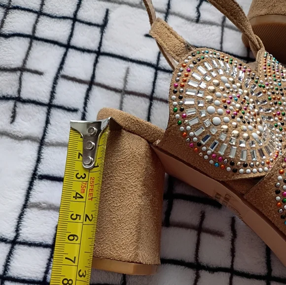 VENUS Embellished Tan Women's Sandals Size 9 - Picture 5 of 6